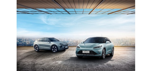 極狐展現(xiàn)國家隊實力，獲得中國民族汽車品牌榜大獎